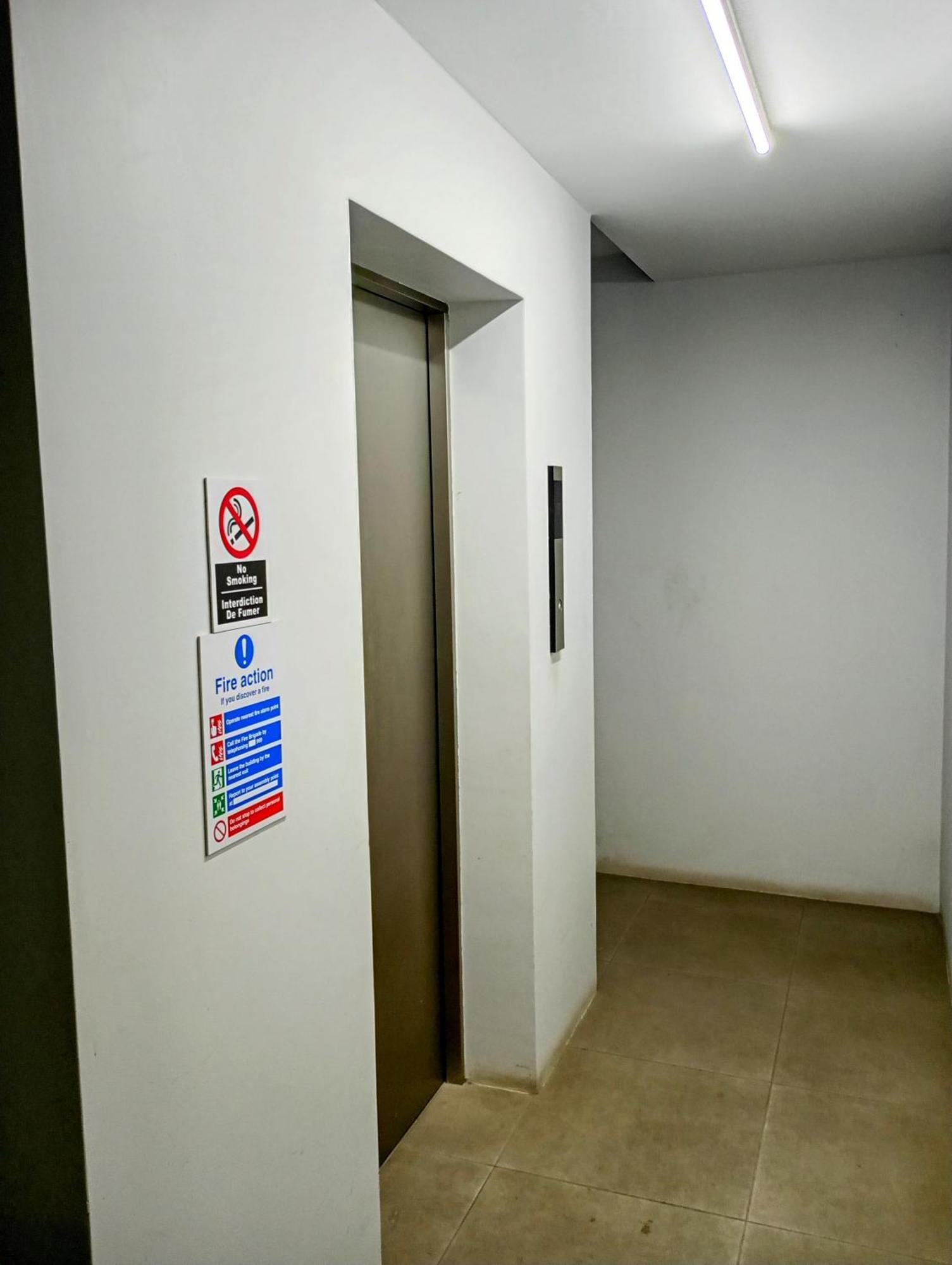 Joli Appartement Neuf, Route Cotiere 格兰贝伊 外观 照片